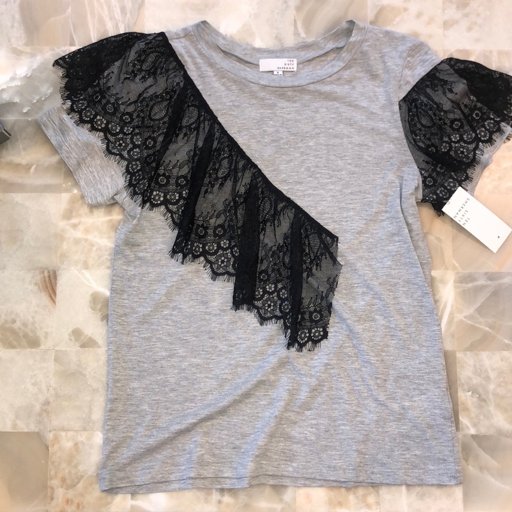 Tee with lace
